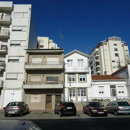 Apartment Avenida 1,2 E 3 *