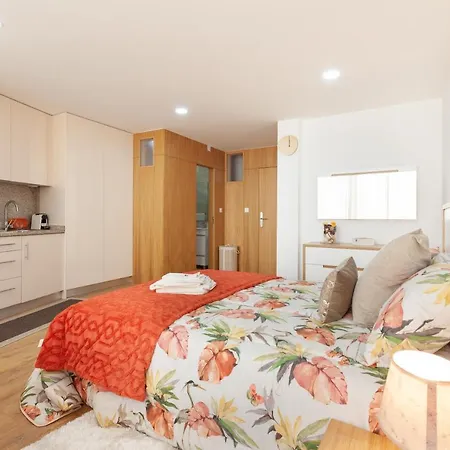 Avenida 1,2 E 3 * Braga