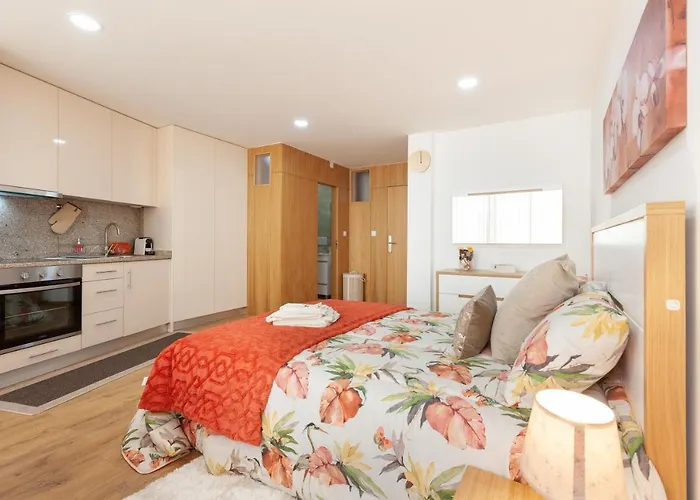 Avenida 1,2 E 3 * Braga