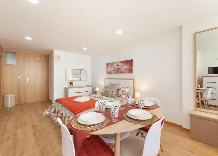 Avenida 1,2 E 3 * Braga