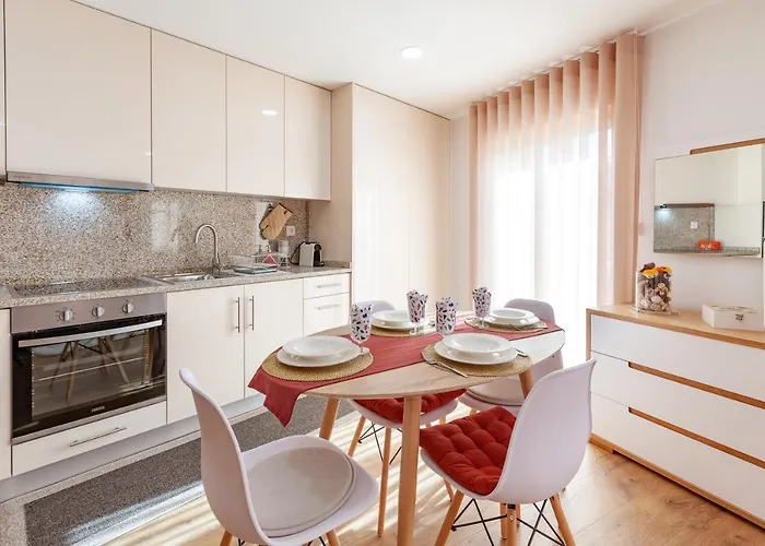 Avenida 1,2 E 3 * Braga